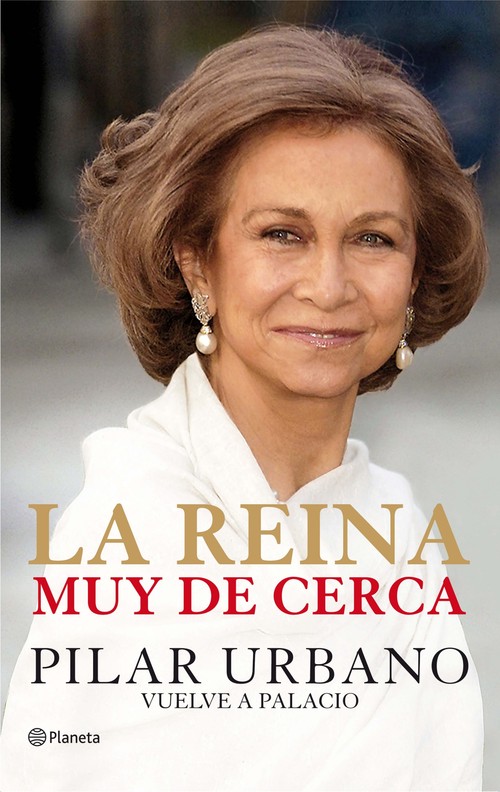 REINA MUY DE CERCA