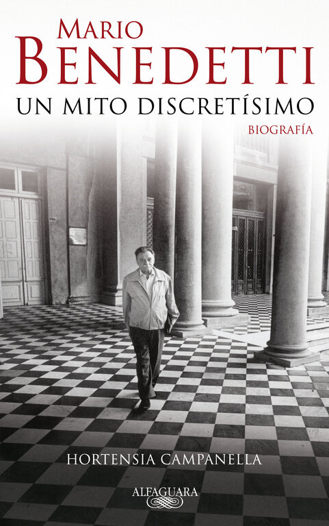 UN MITO DISCRETISIMO-BIOGRAFIA