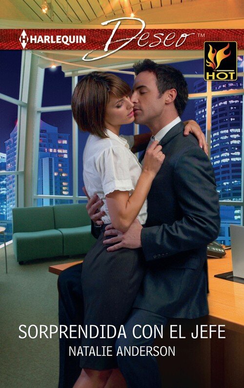 SORPRENDIDA CON EL JEFE