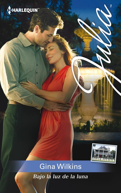 BAJO LA LUZ DE LA LUNA