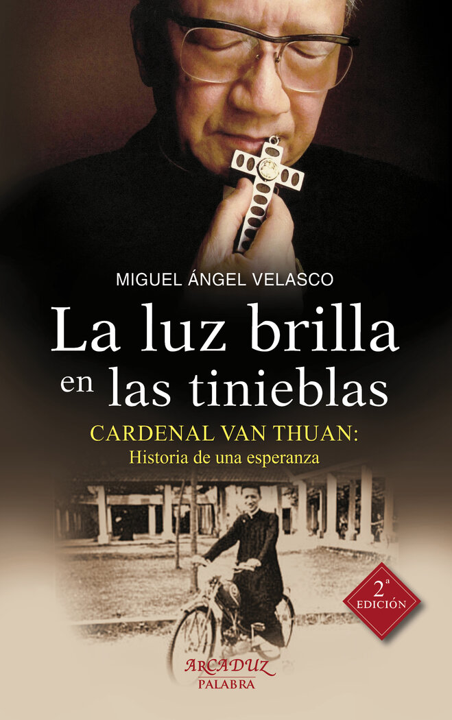 LUZ BRILLA EN LAS TINIEBLAS,LA