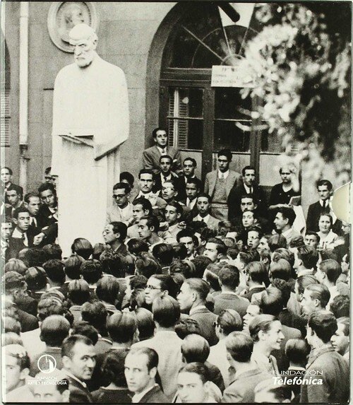 UN SIGLO DE CIENCIA EN ESPA�A